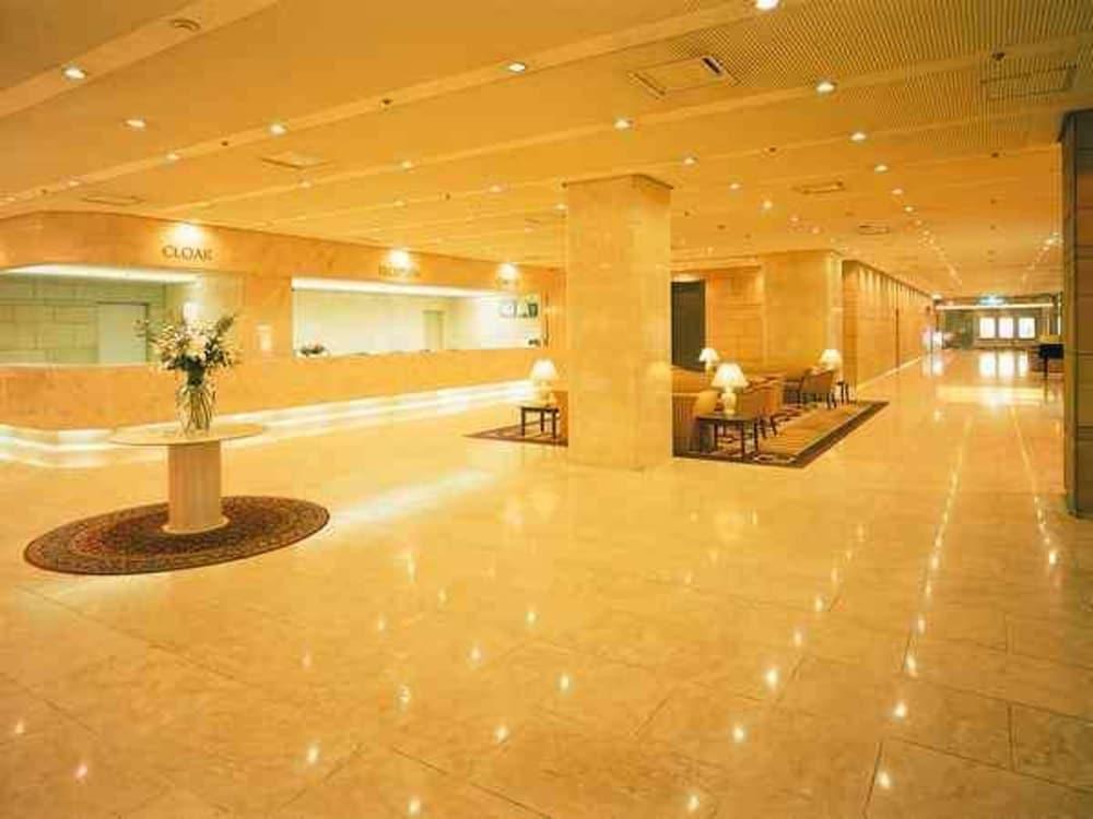 Fukuyama New Castle Hotel Exteriör bild